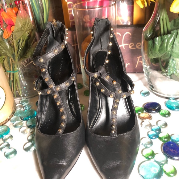 Banana Republic Heels - Picture 5 of 8